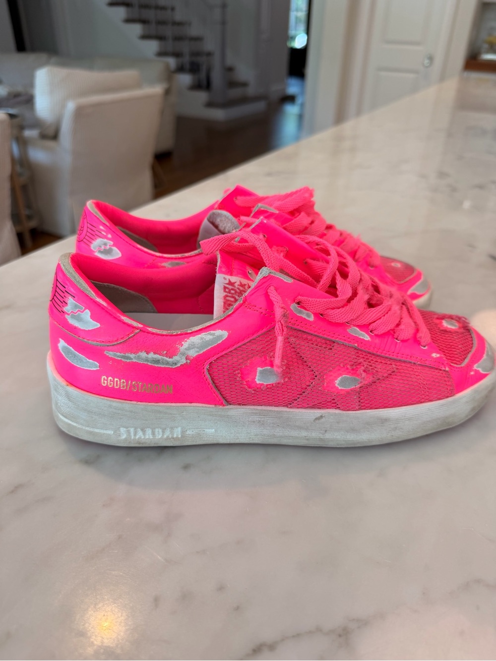 Golden Goose Women’s Stardan Neon Pink Leather Sneakers, worn twice, 39 - Picture 2 of 5